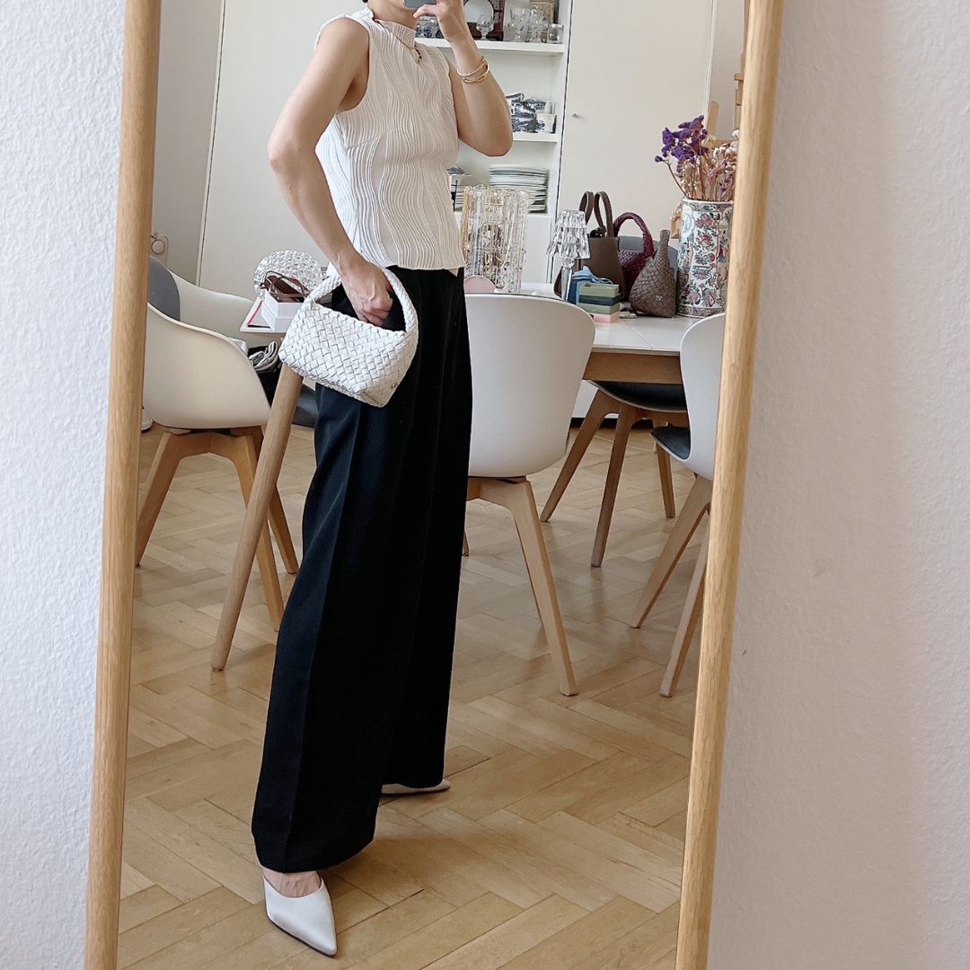 Ghibli 4507 - Calfskin Black Top Handle Bag(color off white) Pre-Order Delivery Time 10 weeks