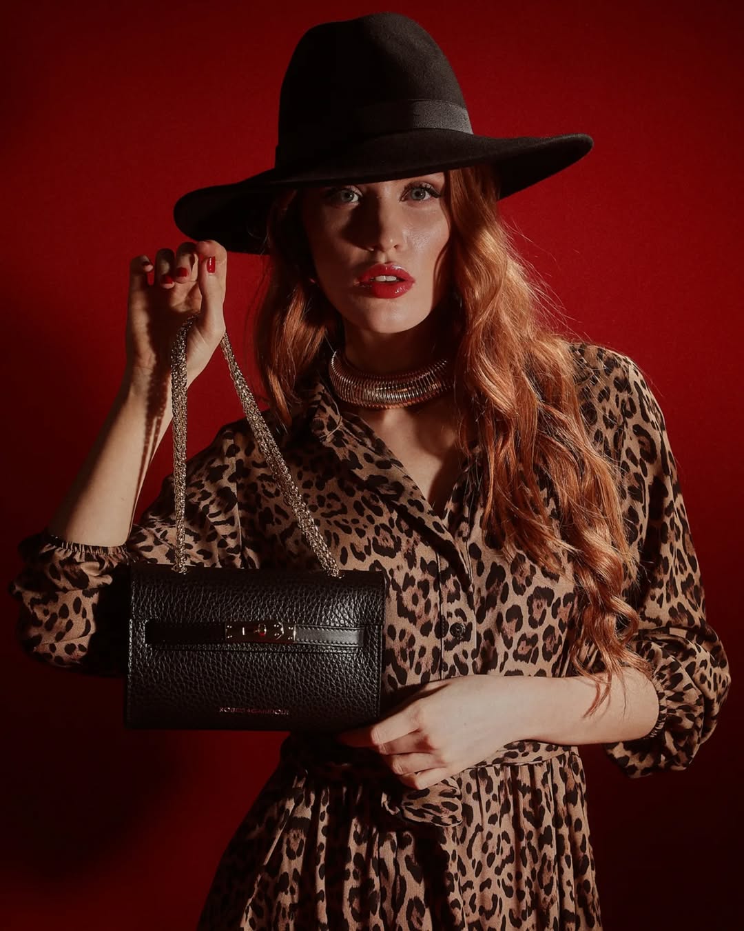 Frida Satchel (Pre-order delievery in 30 days)