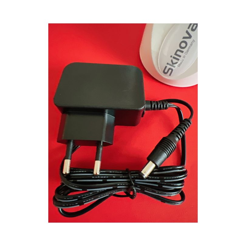 SKINOVA® Ladestation mit Netzteil