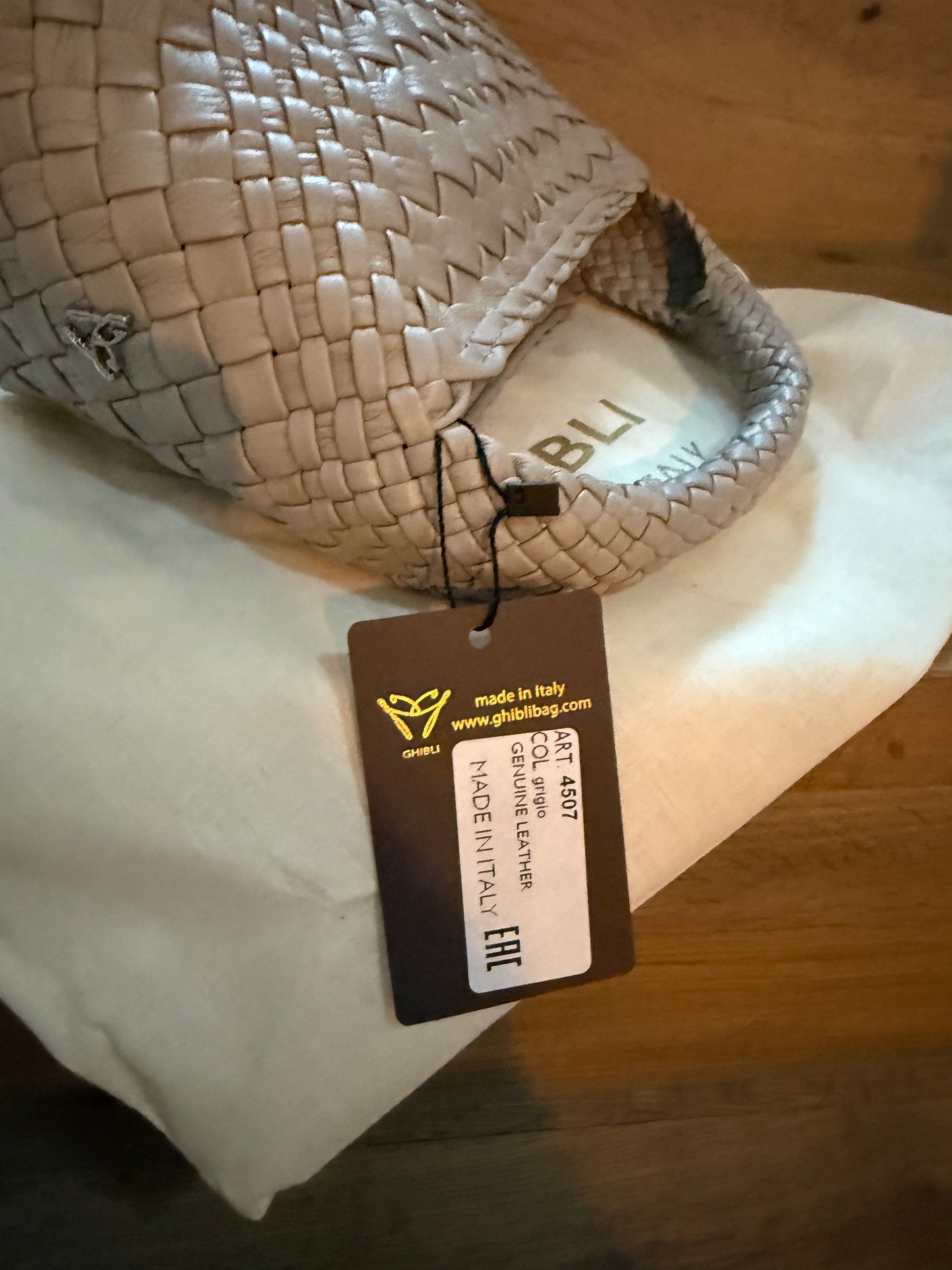 Ghibli 4507 - Calfskin Black Top Handle Bag（color grigio - light grey）On Stock